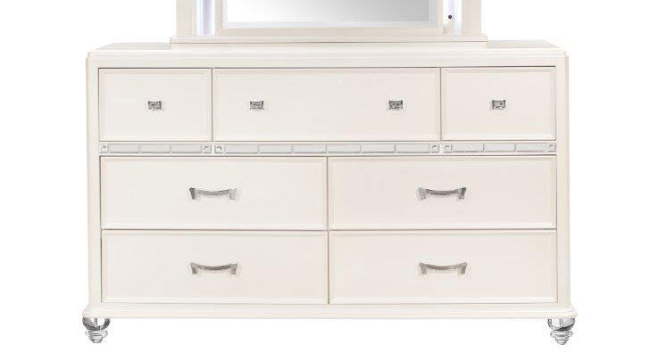 Global Furniture Sofia Dresser in White SOFIA WHITE-D image