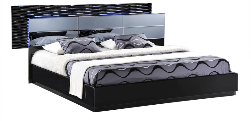 Global Furniture Manhattan King Platform  Bed in Black image